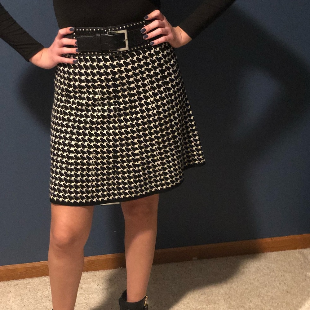 Max Studio black and white houndstooth skirt